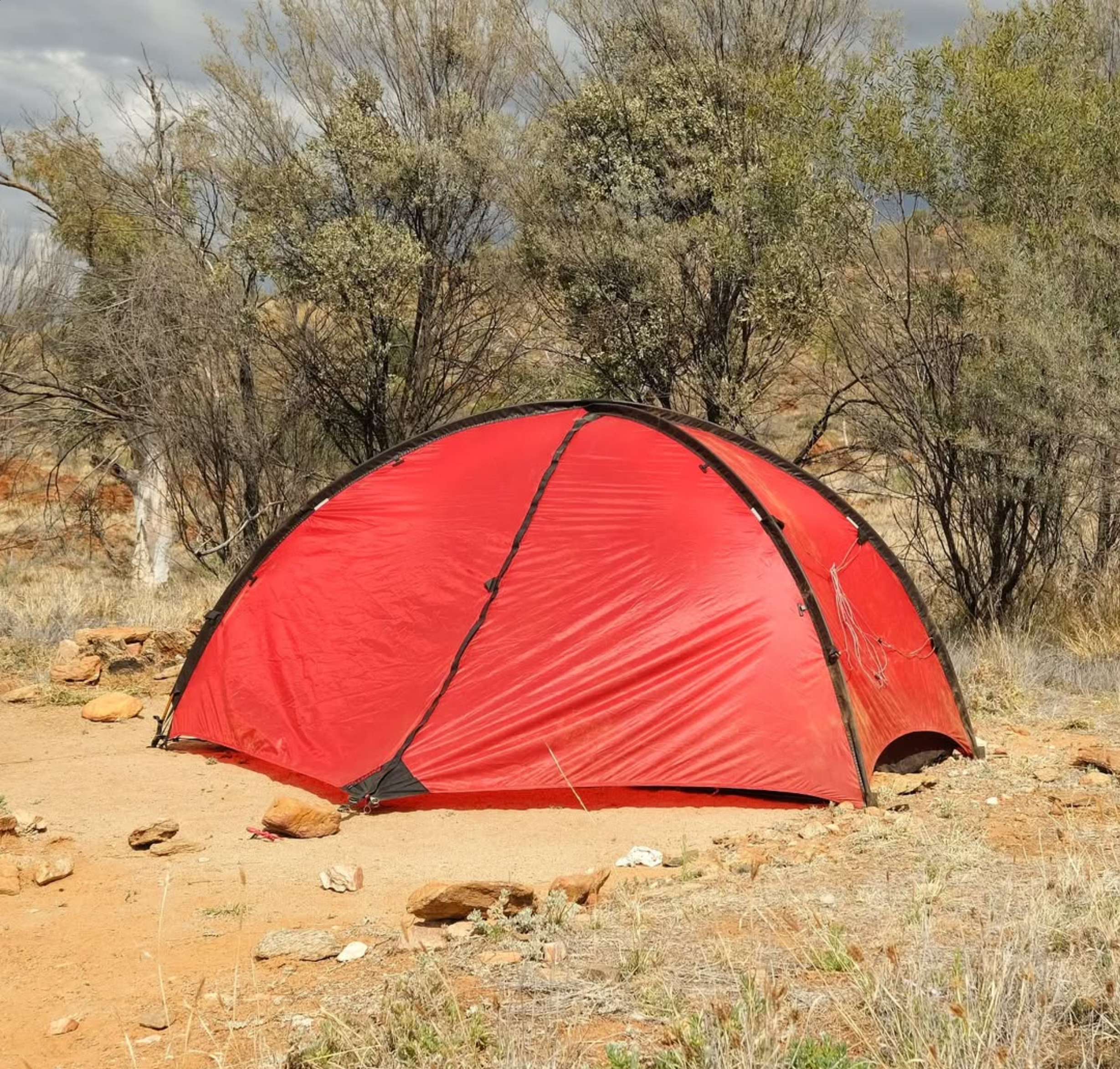 frequent rests, Larapinta Trail